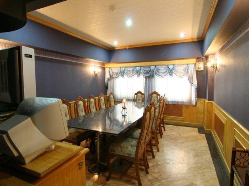 13 Coins Airport Hotel Min Buri 방콕 외부 사진